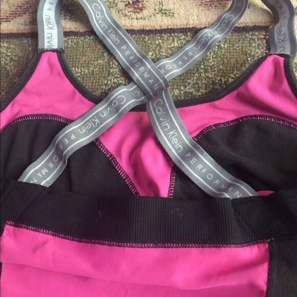 Women's Calvin Klein tank  - Picture 4 of 6